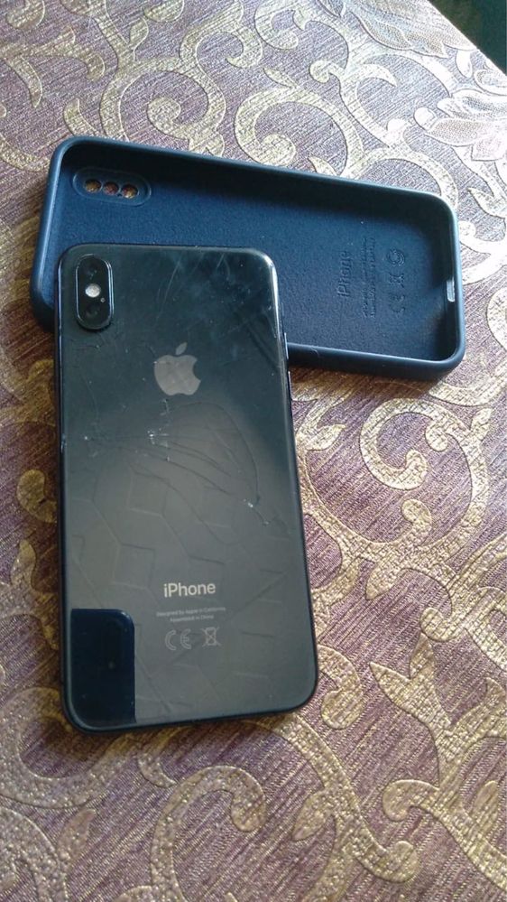Продам Iphone xs