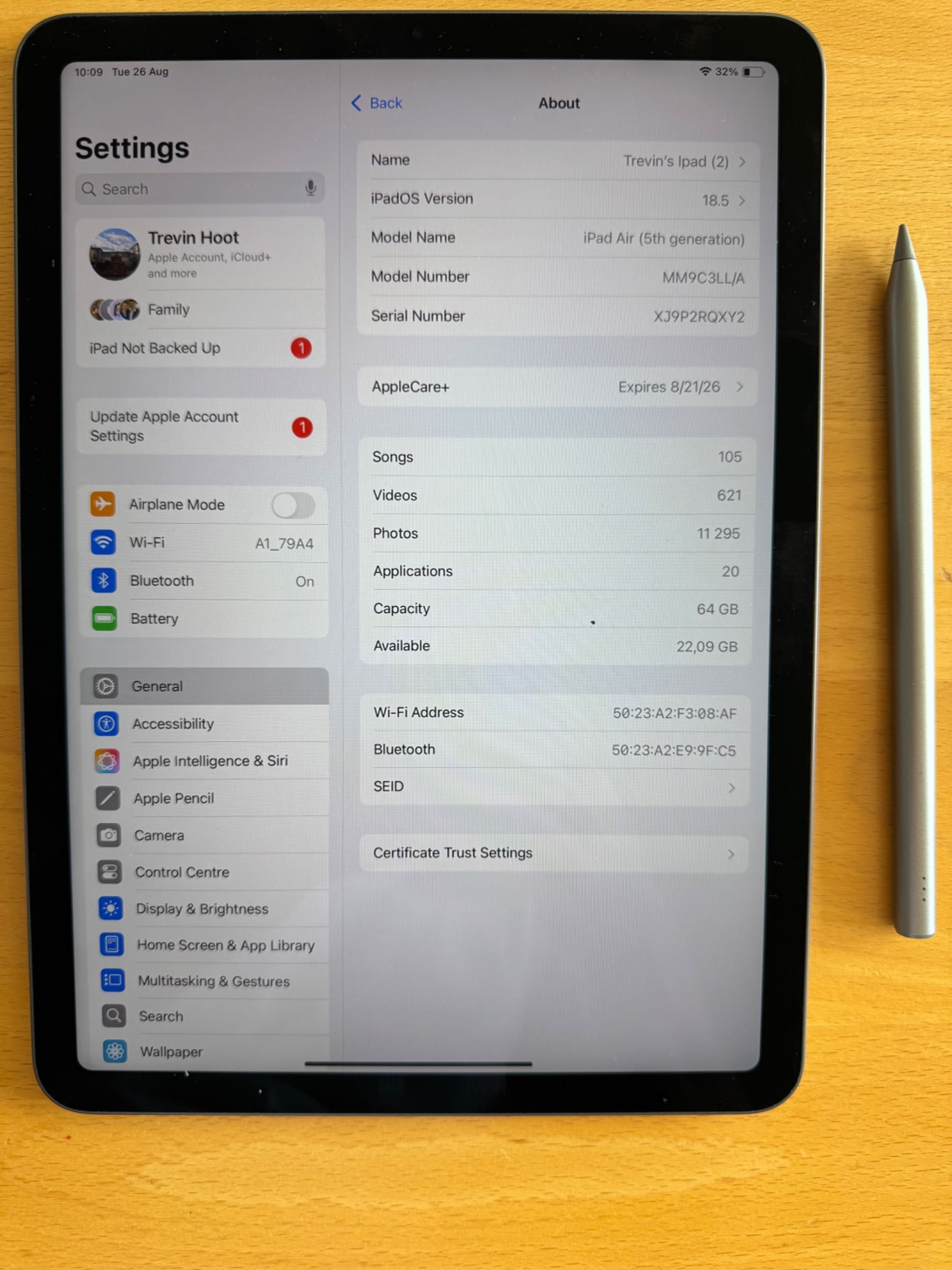 iPad Air M1 (64GB) + ESR Стилус + 1 г. AppleCare+ – 850 лв