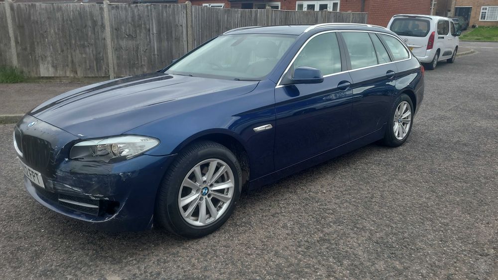 bmw 520 volan dreapta.