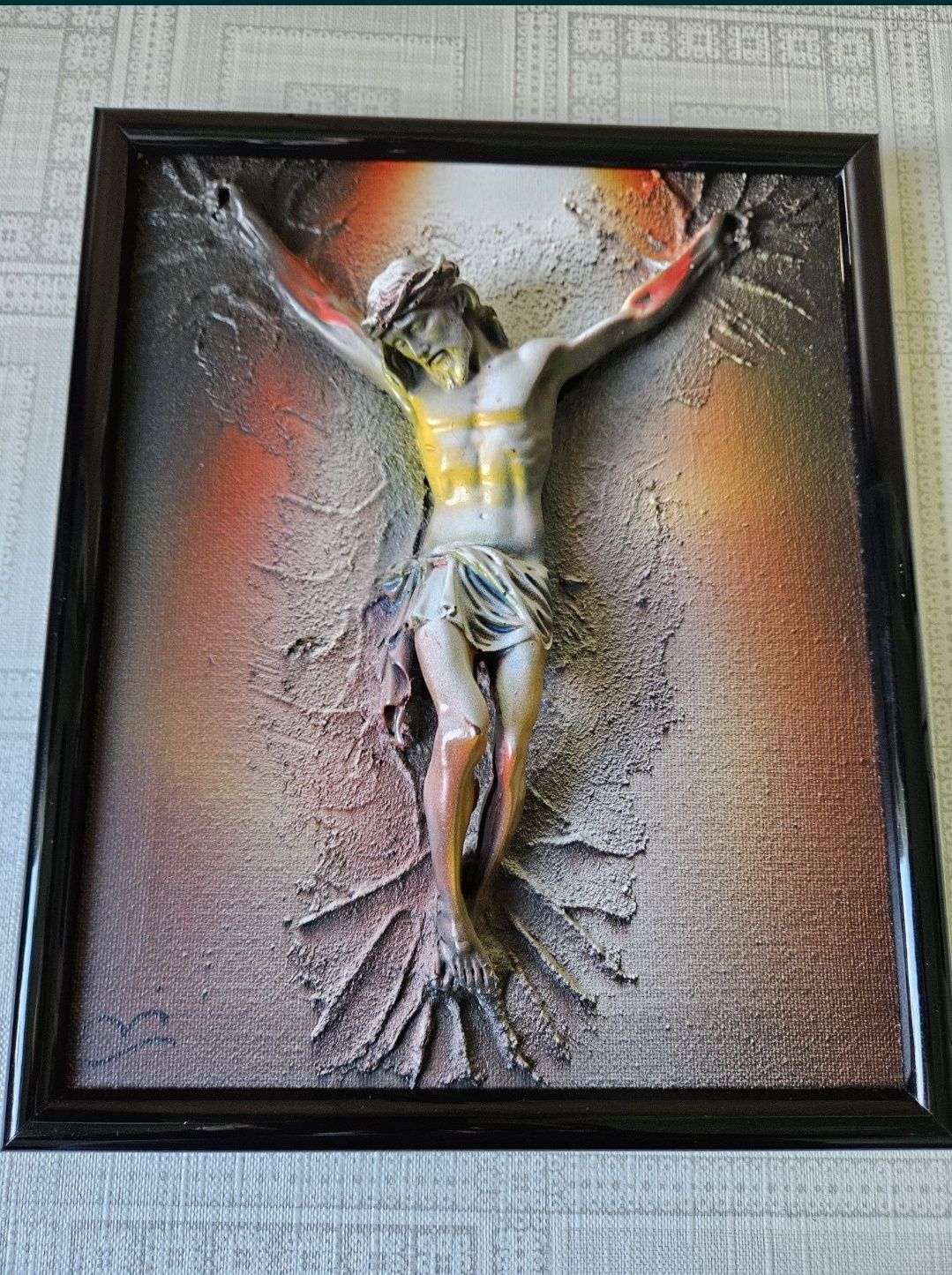 Crucifix inedit(Iisus aplicat pe panza pictata)