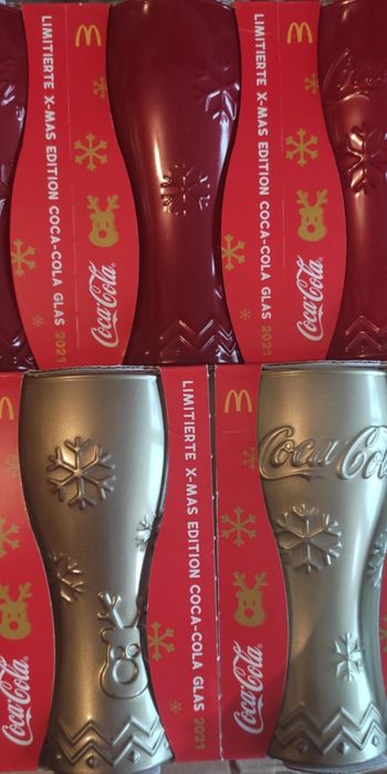 КОЛЕДНИ чаши Coca-Cola* Комплект чаши Кока-кола*