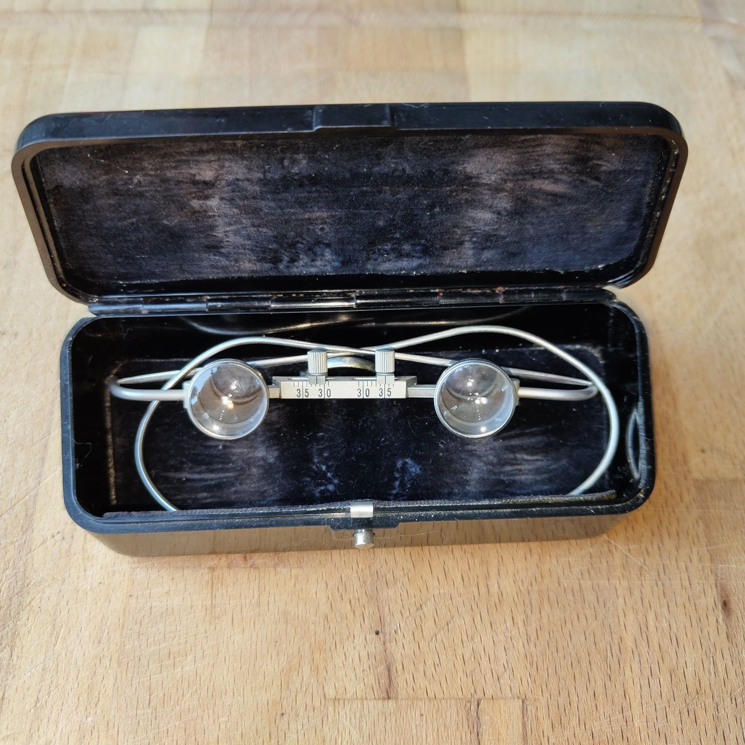 Бижутерски / Часовникарски антикварни очила