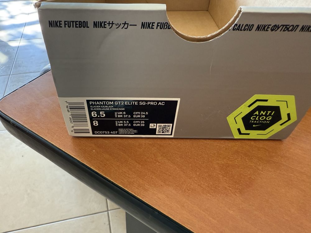 Футболни обувки Nike PHANTOM GT2 ELITE SG-PRO AC - 39 номер
