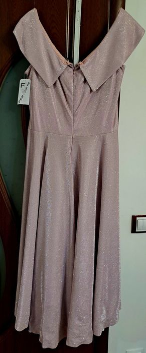 Vand rochie de evenimente deosebita