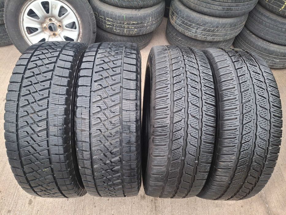 4бр. зимни гуми 235/65/16C Continental и Lassa