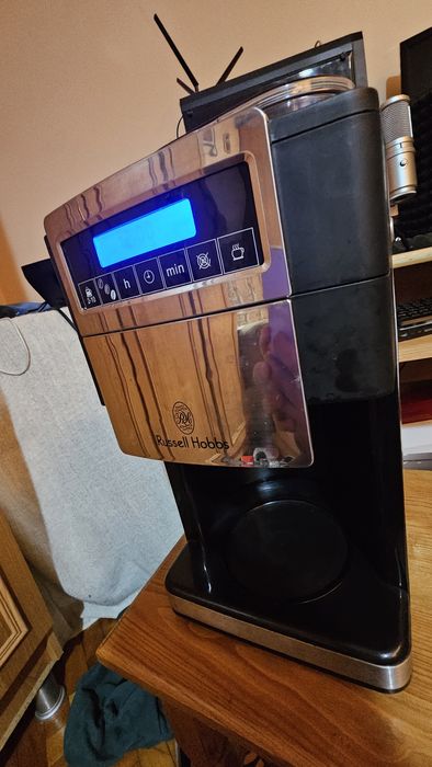 Russell Hobbs Platinum Mill & Brew - Ediție Limitată