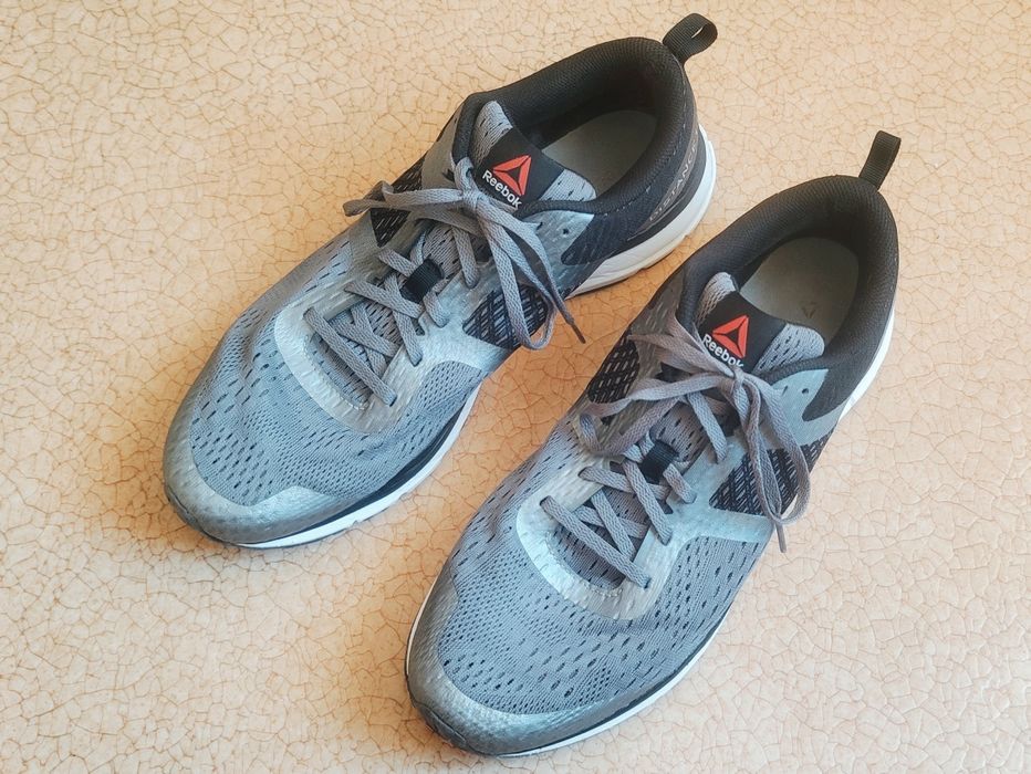 Оригинални маратонки REEBOK Distance за големи хора!