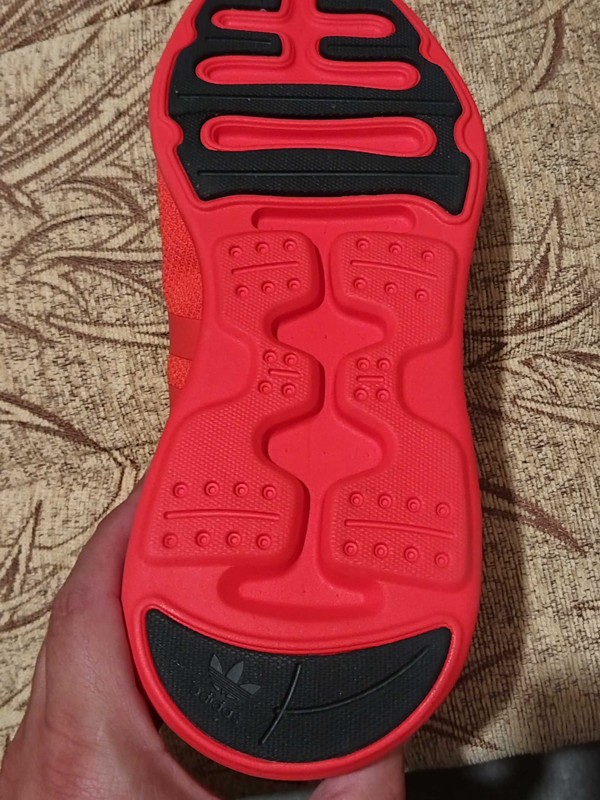 Маратонки Adidas
