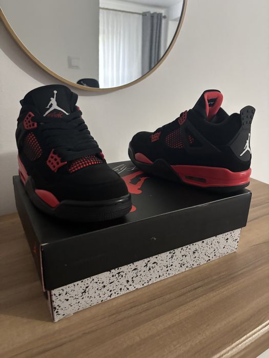 Jordan 4 Red Thunder