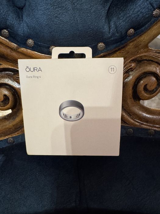 De vânzare: Oura Ring 4 – Stealth (mărimea 11) – Nou, sigilat