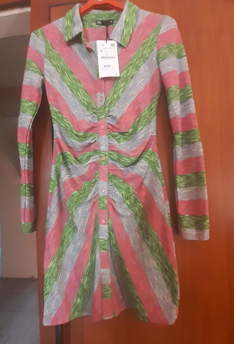 Нова рокля Zara, С  размер.