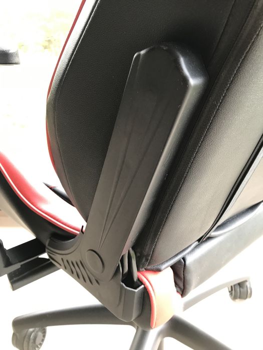 Vand scaun gaming Tt eSPORTS by Thermaltake GT Fit