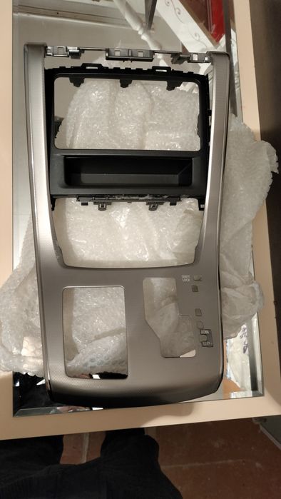 Продам рамка магнитофона Toyota Vellfire