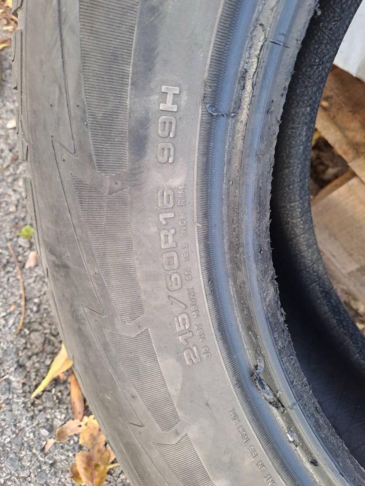 215/60/16 Goodyear зимни