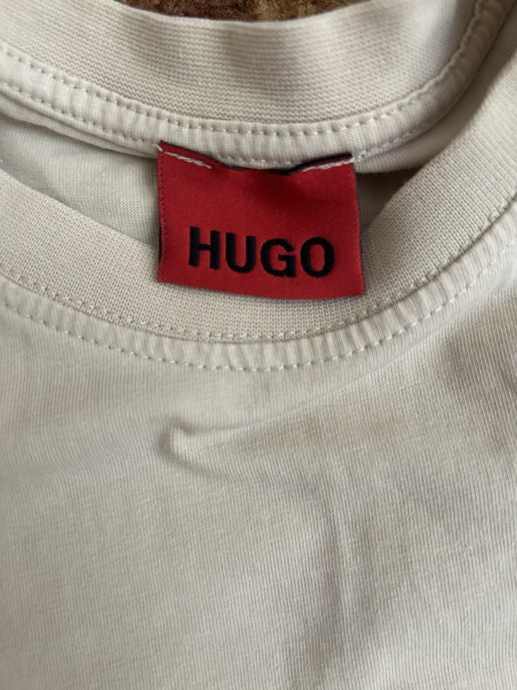 Летен нов екип HUGO размер L !