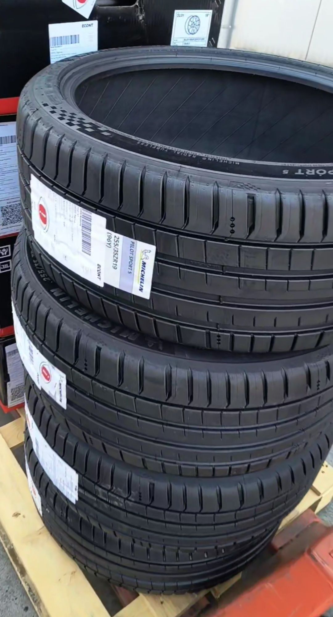 Michelin Pilot Sport 5 225/40/19 255/35/19
