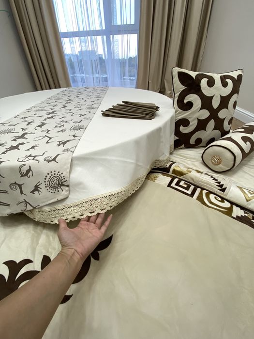 Продам скатерть ручная работа