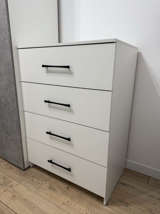 Белый комод, б/у, 4 отсека