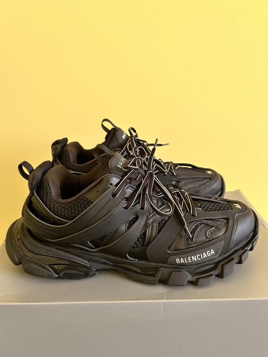 Balenciaga track black