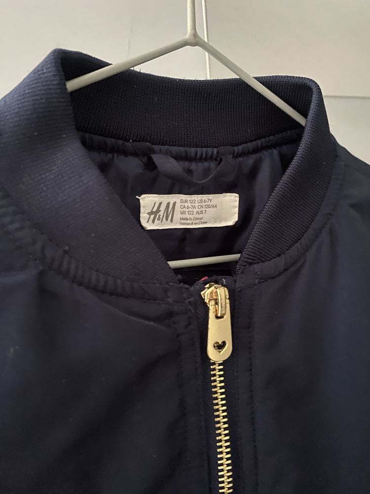 Бомбер легкая куртка H&M 6-7 лет