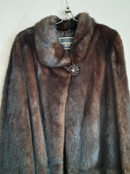 Натуральная норковая шуба.