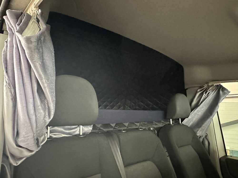 Pat  de dormit vw crafter +2017  +tabla de jos +saltea + perdelute