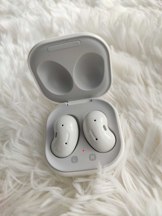 Samsung Buds Live Originale Foarte putin folosite Ca noi