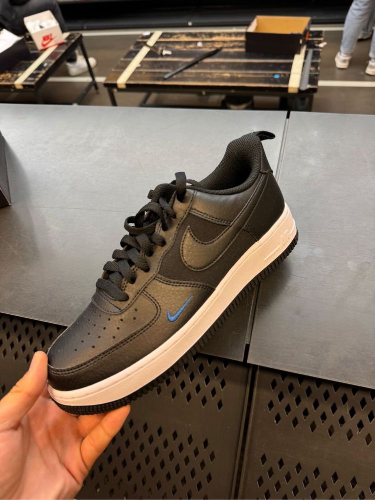 Nike Air Force 41 Razmer Yengi Srochna Sotiladi