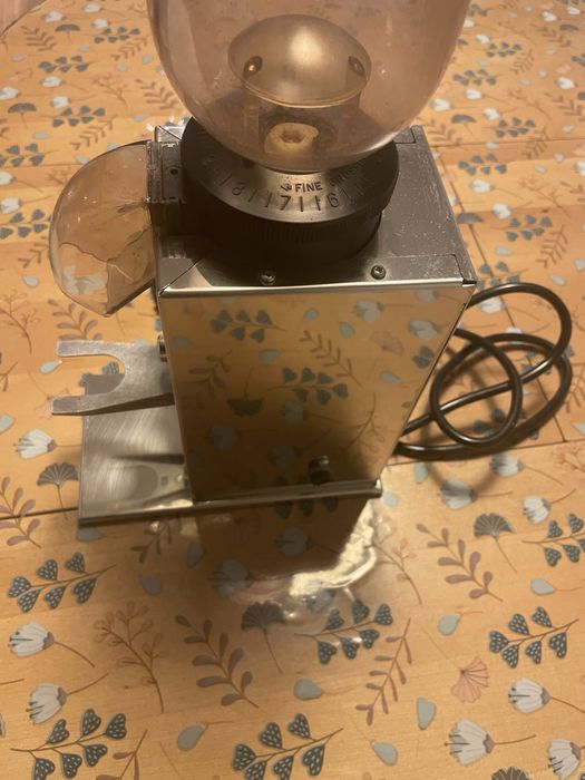 Кафемелачка Combina bar