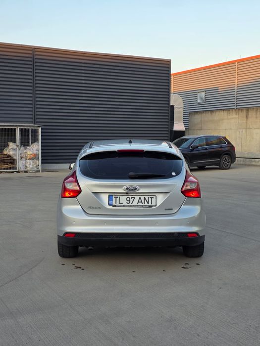 Vând Ford Focus 3