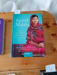 Războiul care mi a salvat viața. Eu sunt Malala. O buclă în timp