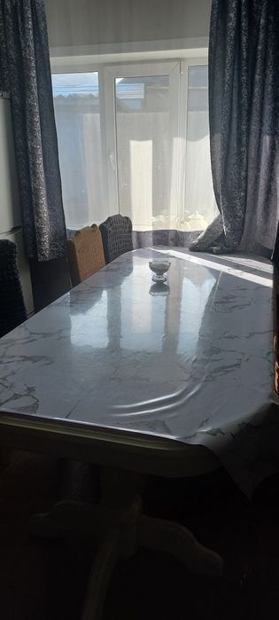 Срочно продам стол