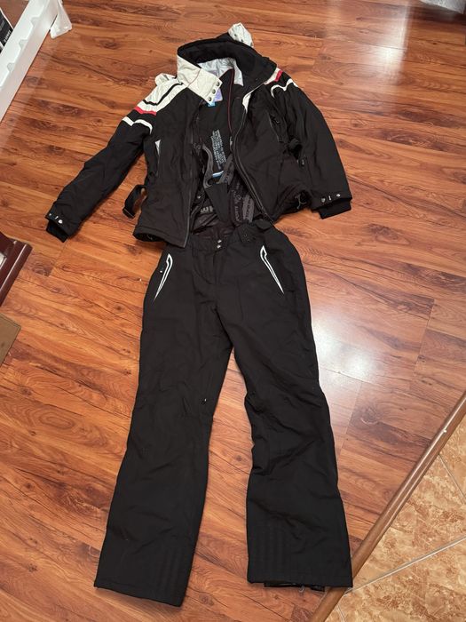 Горнолыжный костюм
