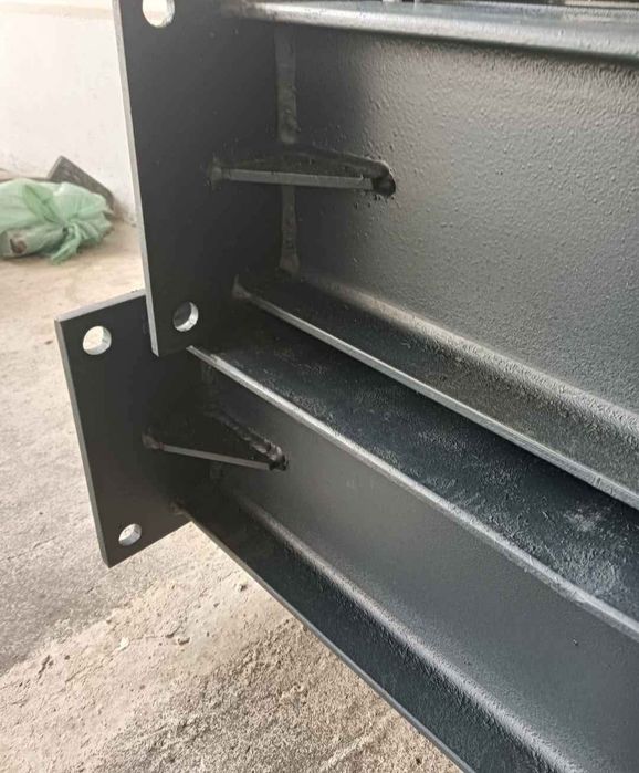 Vand hala 11x30x4h la prețul cel corect