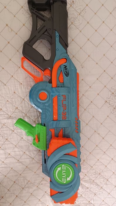 Продам бластер флип -32 nerf elite, в отличном состоянии