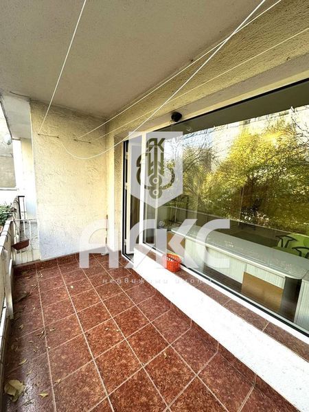 Тристаен обзаведен апартамент в кв. Света Троица