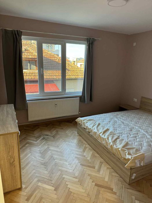 Дава се под наем Тристаен апартамент в Враца, Център - 80 кв.м за 408 € - Снимка #5