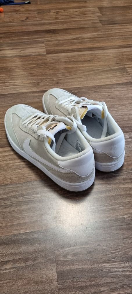 Дамски кецове Nike