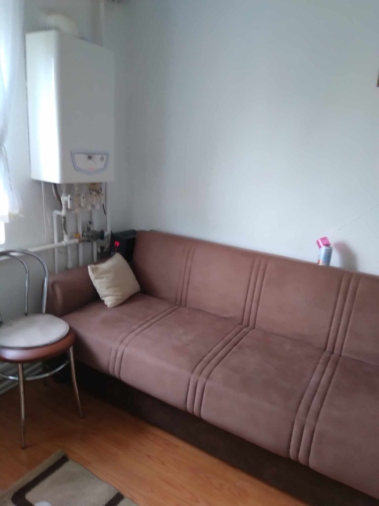 De închiriat apartament mobilat