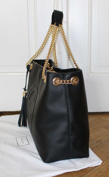 Дамската чанта Gucci Soho