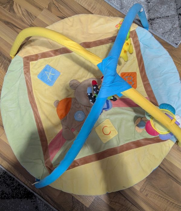 Активна гимнастика на бебе