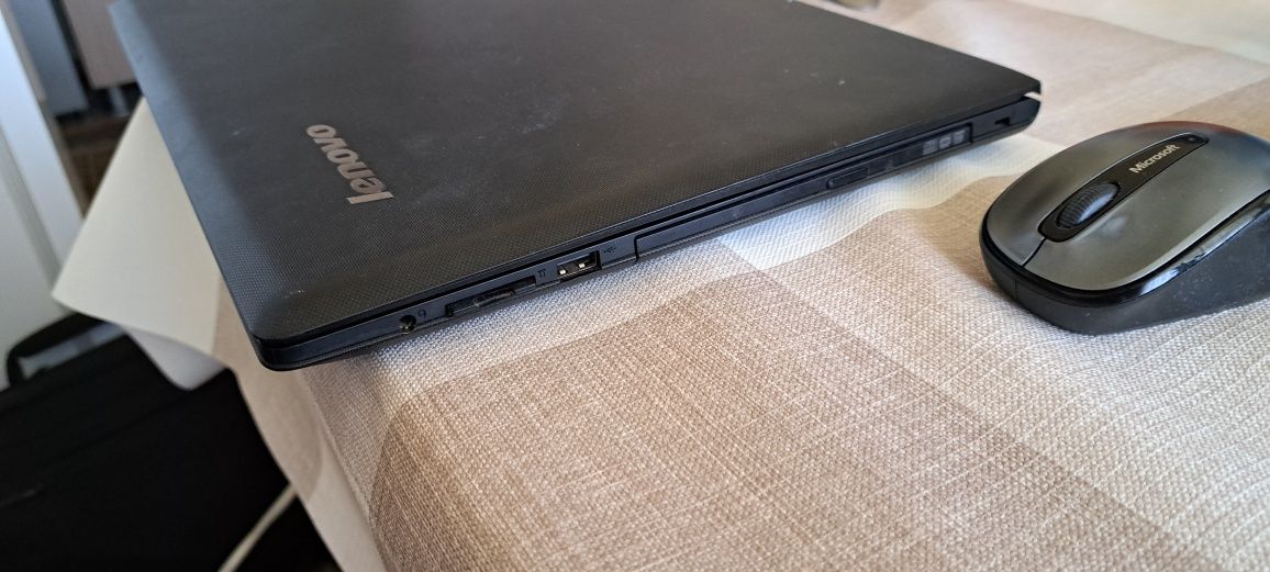 Laptop lenovo în stare foarte buna