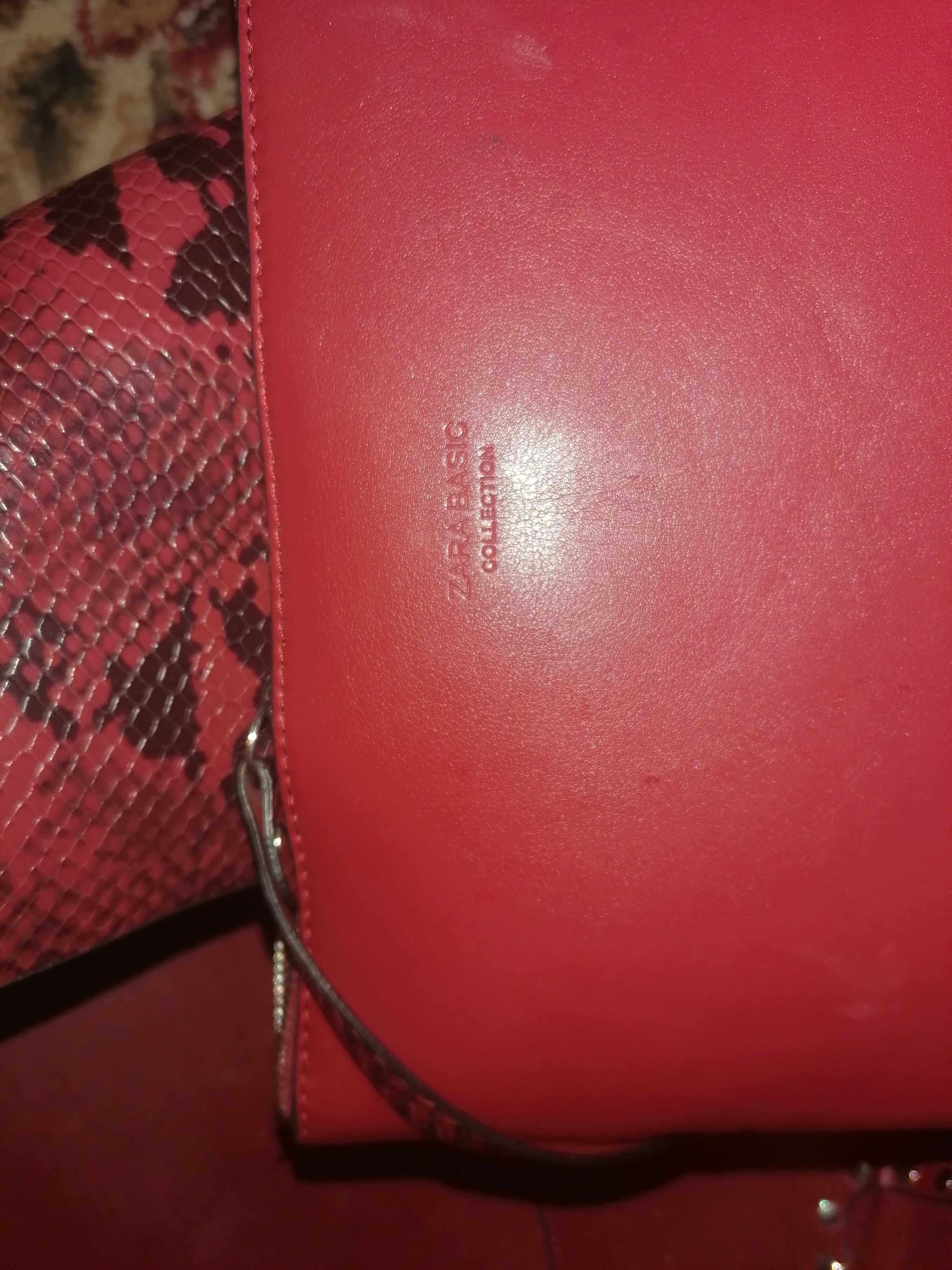 Geanta ZARA Originala, cu portofol 
imitatie de piele sarpe, grena