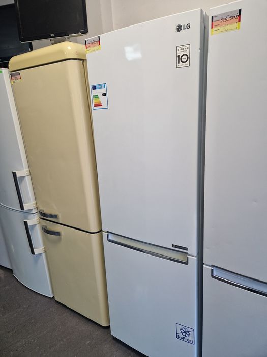 Хладилник с фризер Lg No Frost Инвертор