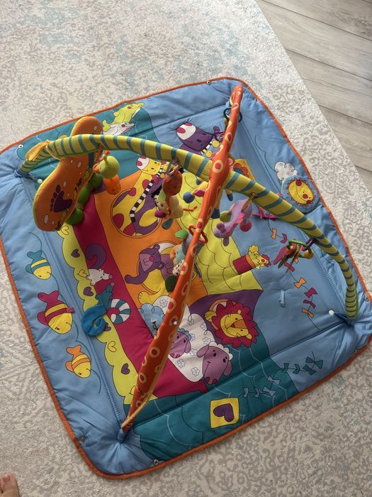 Развивающий коврик tiny love