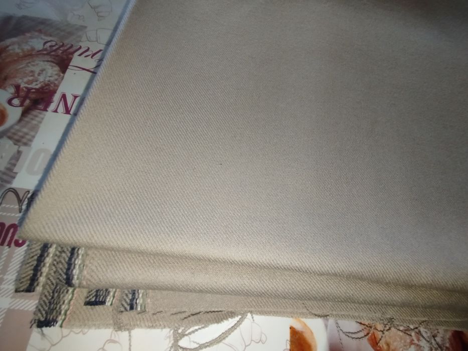Бежов вълнен плат 150/118 см