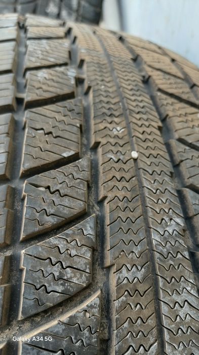 Продаётся зимние шины