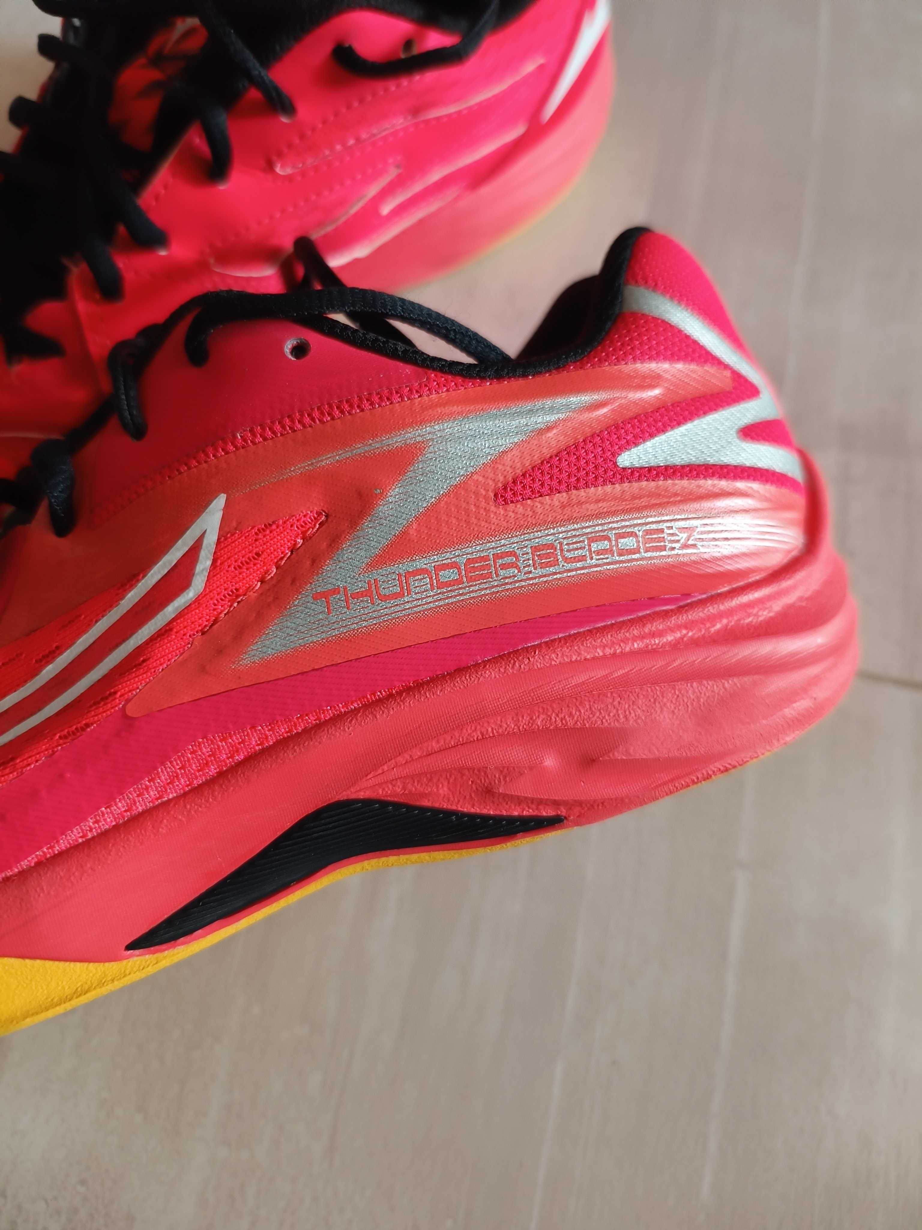 Обувки за волейбол Mizuno
