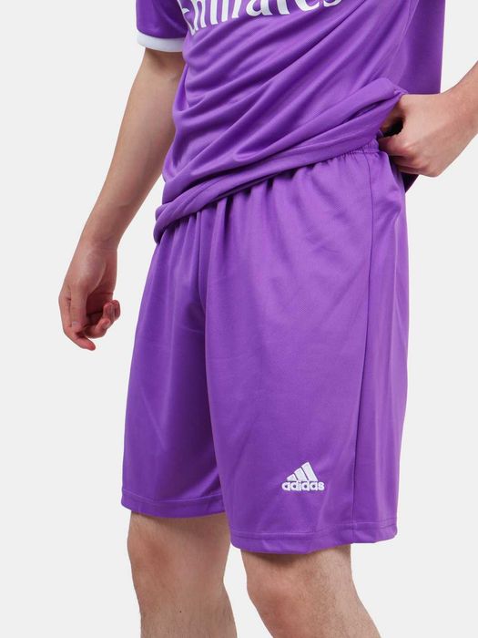 Футбольная форма Реал Мадрид (фиолетовая Fly Emirates 2017 года)