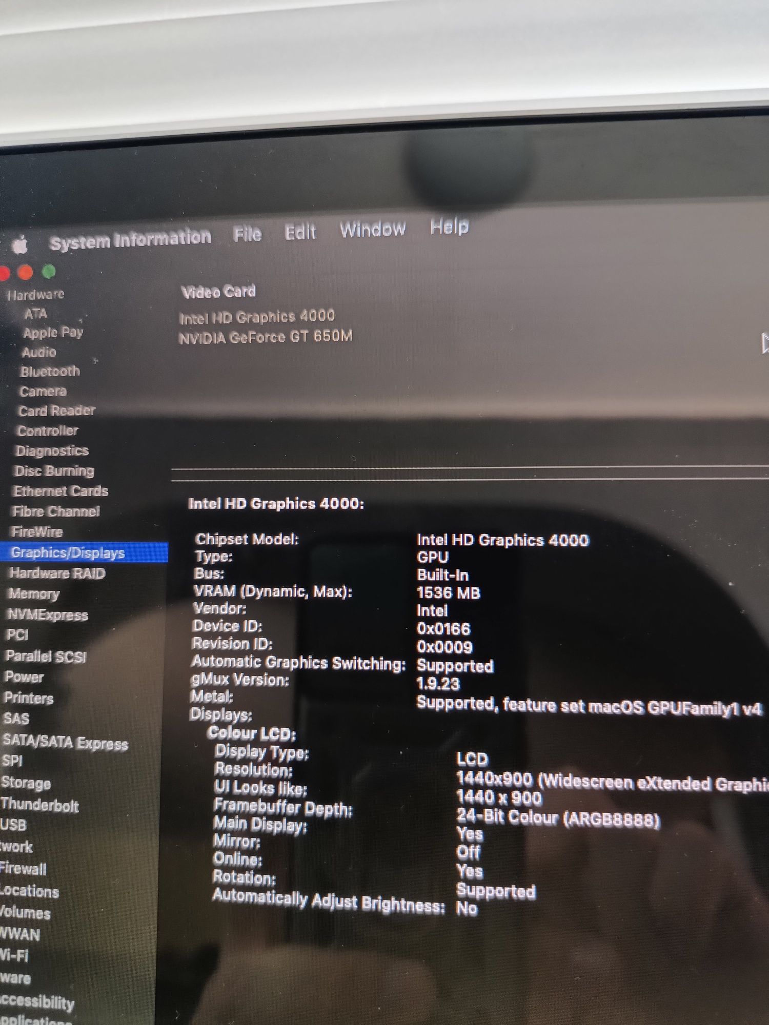 MacBook Pro 15 inch non retina mid 2012 8 Ram SSD